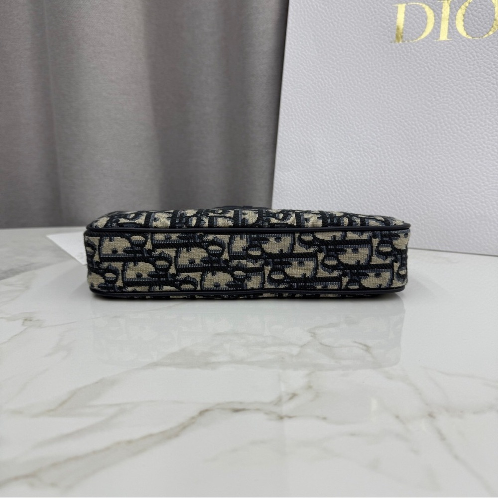 Dior Oblique Canvas Chain Clutch with Bow - Picture 6 of 9